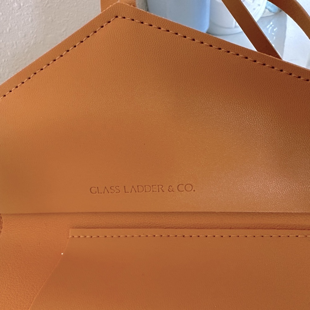 EUC 🧡 Warm Yellow Glass Ladder & Co Travel Accessories Organizer. - Picture 4 of 7